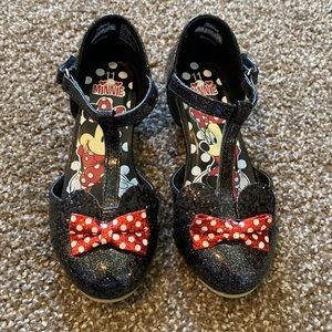 Minnie Mouse shoes!